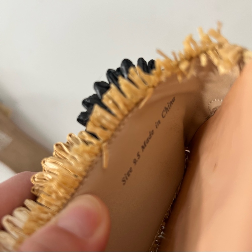 Dolce Vita Raffia Pom Slide Sandals Size 9.5 Neutral Black Tan - Picture 5 of 5